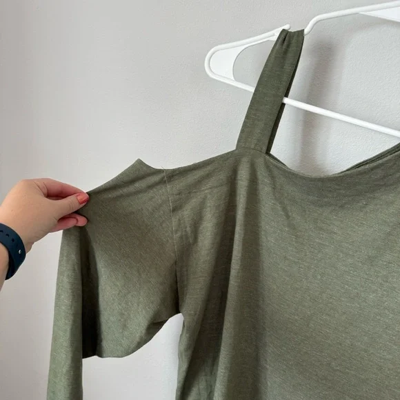 🎉HP!🎉 We the Free Saratoga Top Green Size Small Boho Asymmetric Off the Shoulder - Picture 10 of 14